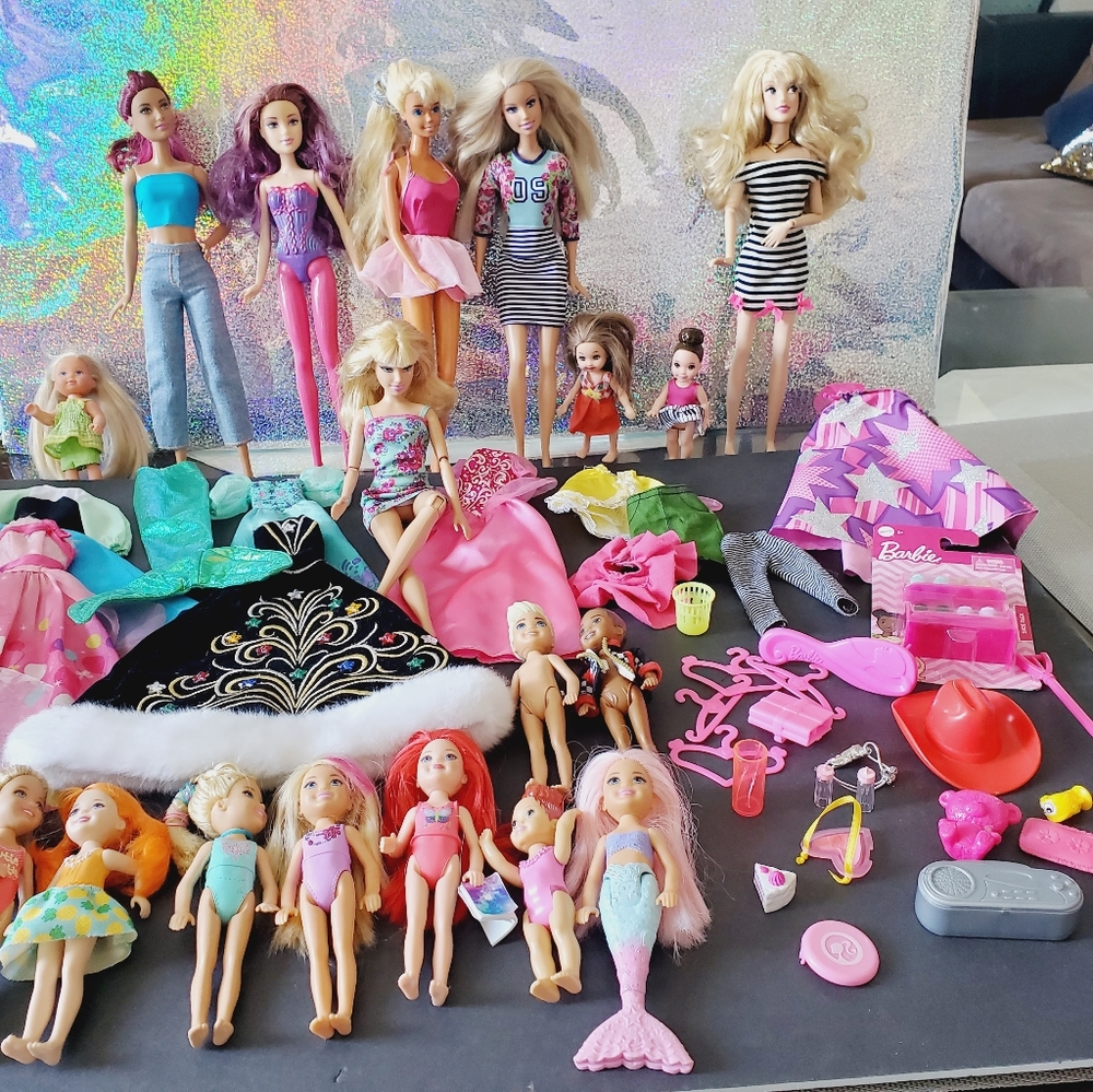 Huge Barbie doll lot with accessories